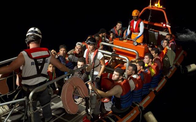 Ιταλία: Τουλάχιστον 25 νεκροί από ναυάγιο βόρεια της Λιβύης