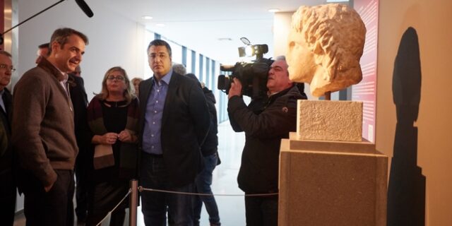 Πολιτική κάλυψη Μητσοτάκη σε Ιερώνυμο για το Σκοπιανό