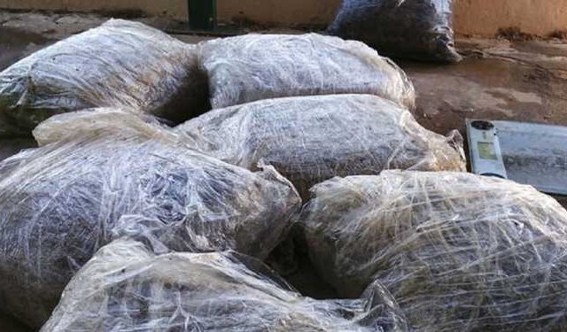 Αχαΐα: Η θάλασσα ξέβρασε 28 κιλά χασίς στη Λακκόπετρα