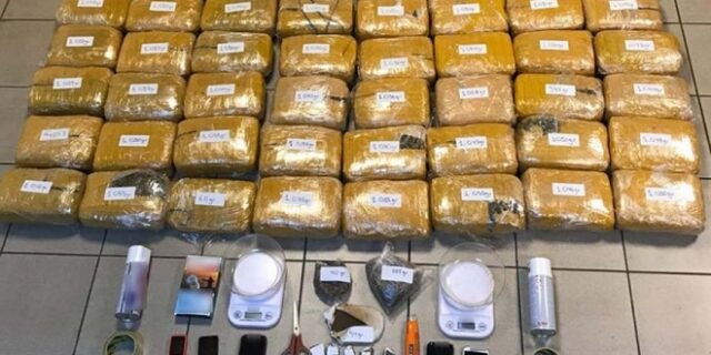 Εξάρχεια: 21 συλλήψεις για διακίνηση ναρκωτικών, ληστείες και διαρρήξεις