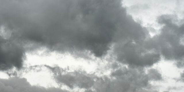 Άστατος καιρός κυρίως την Πέμπτη – Πτώση θερμοκρασίας το Σαββατοκύριακο