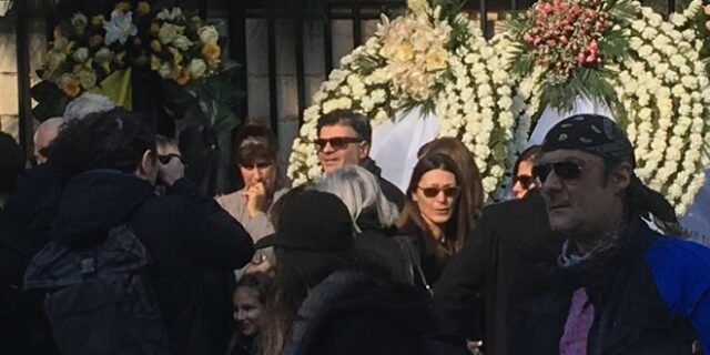 Το τελευταίο αντίο στον Τζίμη Πανούση