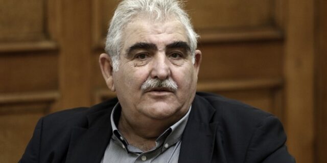 ‘Επαναστάτη φασίστα’ αποκάλεσε βουλευτής του ΣΥΡΙΖΑ τον ΠΑΜίτη που εισέβαλε στο υπ. Εργασίας