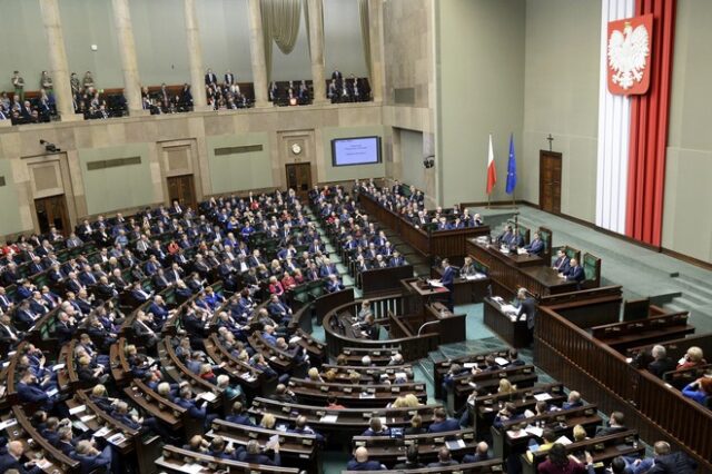 Η Πολωνία απαγόρευσε δια νόμου τη φράση ‘πολωνικά στρατόπεδα θανάτου’