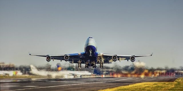 Τραγικός θάνατος από ‘τεχνική αστοχία’: Πιλότος σκοτώθηκε από την ‘ιπτάμενη’ πόρτα του αεροσκάφους του