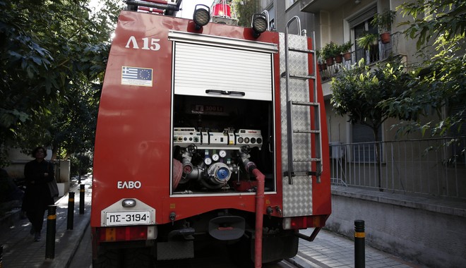 Φωτιά σε μονοκατοικία στην Ανάβυσσο