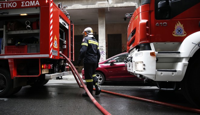 Σώθηκε βρέφος από πυρκαγιά σε διαμέρισμα στην Πλατεία Αττικής