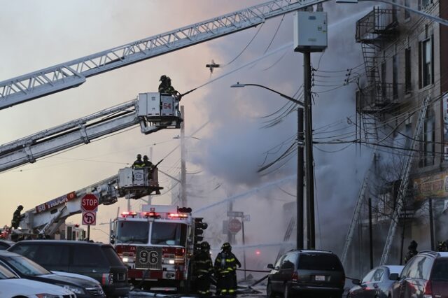 Δώδεκα τραυματίες από πυρκαγιά στο Μπρονξ