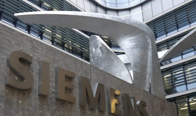 “Βρέχει” ημερολόγια στη δίκη της Siemens