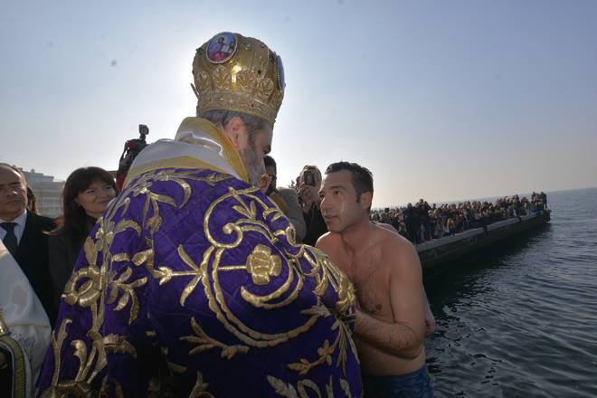 Μήνυμα ειρήνης έστειλε από τη Σμύρνη ο μητροπολίτης Βαρθολομαίος