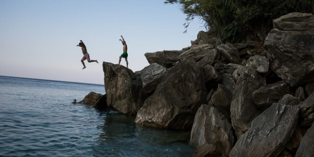 Daily Telegraph: Ελλάδα και Κύπρος κορυφαίοι τουριστικοί προορισμοί το 2018