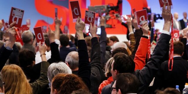 Γερμανία: Σε τροχιά μεγάλου συνασπισμού μετά το ‘ja’ της SPD