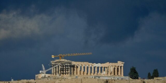 Νεφώσεις και ελαφριά πτώση της θερμοκρασίας ως την Παρασκευή