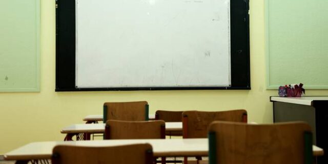 Στα σχολεία 30 ώρες υποχρεωτικά οι εκπαιδευτικοί- Σε θέση μάχης η ΟΛΜΕ