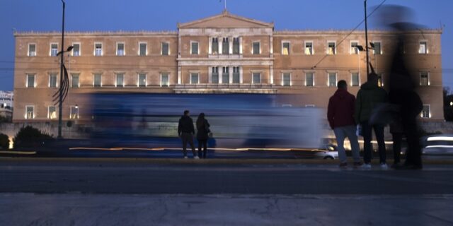 Φράτσερ: Μέσα στο 2018 η απομείωση του ελληνικού χρέους