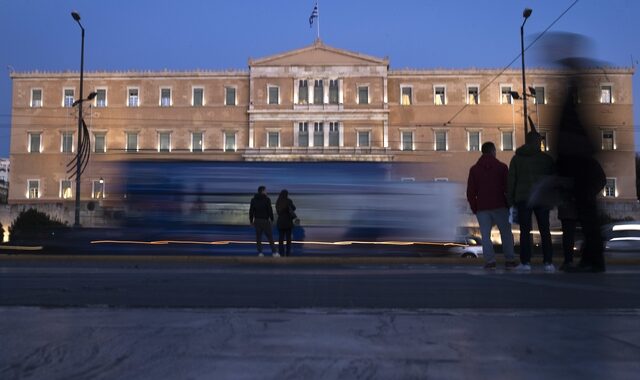 Φράτσερ: Μέσα στο 2018 η απομείωση του ελληνικού χρέους