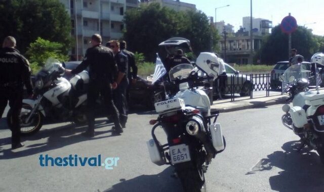 Θεσσαλονίκη: Όχημα με μετανάστες ξέφυγε από την πορεία του μετά από καταδίωξη