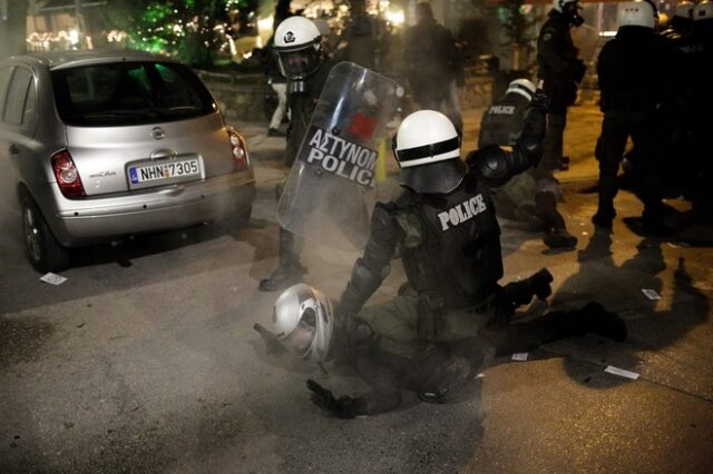 Βίντεο: Επεισόδια και χημικά σε πορεία αντιεξουσιαστών στη Θεσσαλονίκη