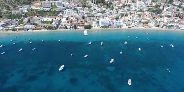 Η “Κόπα Καμπάνα” της Πελοποννήσου με την απέραντη παραλία