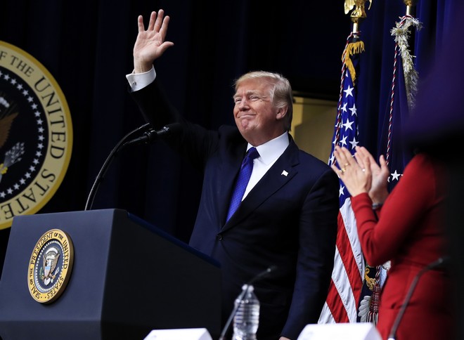 Ο γιατρός του Λευκού Οίκου προειδοποιεί: Ο Τραμπ πρέπει να χάσει βάρος