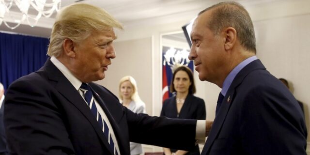 Υποδείξεις Ερντογάν σε Τραμπ στη Συρία: ‘Αποσυρθείτε από τη Μάνμπιτζ’