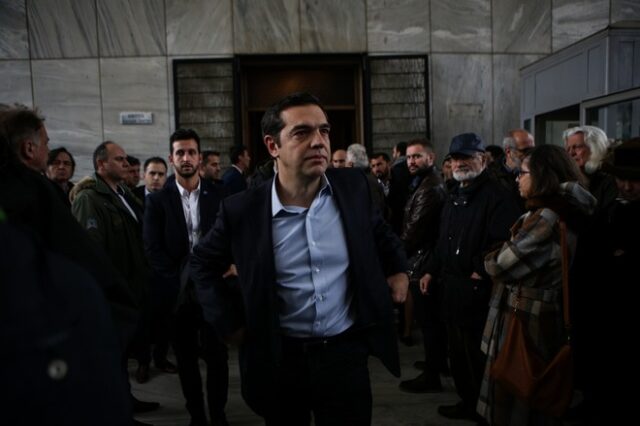 FAZ: Τσίπρας, θα μπορούσε να είναι ο πολιτικός που απελευθέρωσε τη χώρα από την επιτήρηση