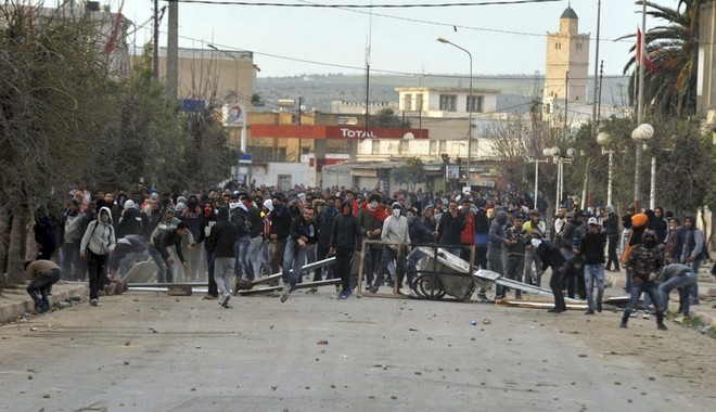 Νέες αντικυβερνητικές διαδηλώσεις στη Τυνησία
