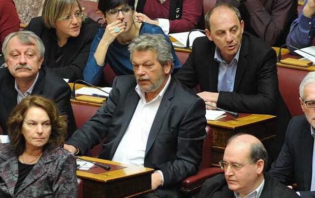 Βουλευτής του ΣΥΡΙΖΑ βάζει τρικλοποδιά στην Κυβέρνηση