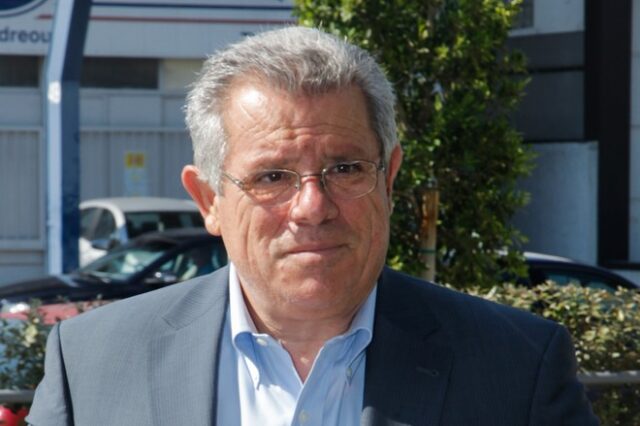 Βλάχος: ‘Ποια συμφέροντα θέλουν να ξαναγράψουν την ιστορία;’