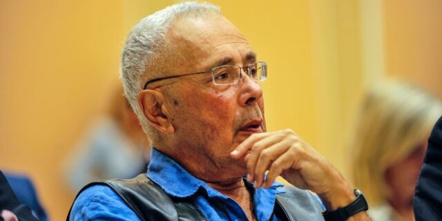 Ζουράρις: Είχα παραιτηθεί από τις 8 Ιανουαρίου