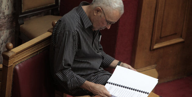 Η αντικατάσταση Ζουράρι δε σημαίνει ανασχηματισμό