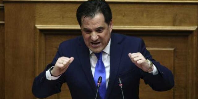 Άδωνις…γδάρτης φέρνει οργή στο Μαξίμου: ‘Ας δοκιμάσει κάποιο ηρεμιστικό της Novartis’