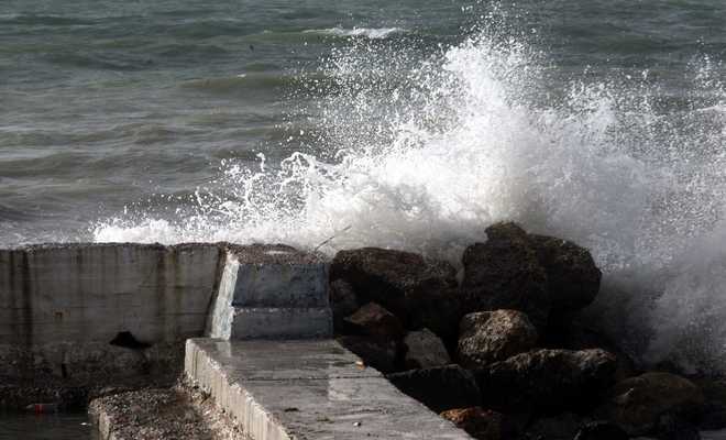 Κακοκαιρία: Συνεχίζονται τα προβλήματα στις ακτοπλοϊκές συγκοινωνίες