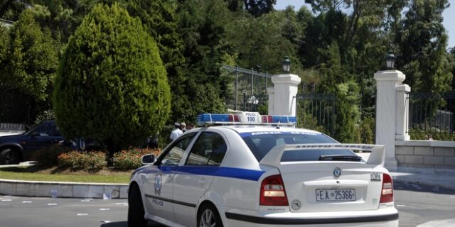 Βουλή: Συνελήφθησαν 2 άτομα με καταδικαστικές αποφάσεις για πλαστογραφία και απάτη