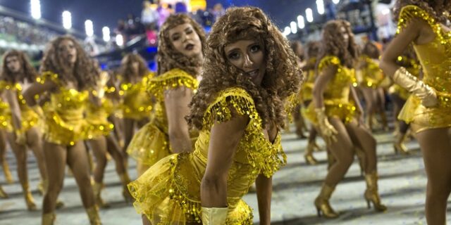 Το Fuego της Ελένης Φουρέιρα βάζει “φωτιά” στο καρναβάλι του Λας Πάλμας
