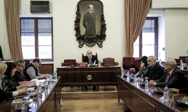 Βουλή: Ξεχωριστή ψηφοφορία για το καθένα από τα 10 πολιτικά πρόσωπα της Novartis