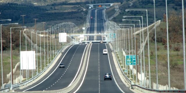 Στον ανακριτή 25 για το σκάνδαλο των διπλών χρεώσεων για τις σήραγγες της Εγνατίας