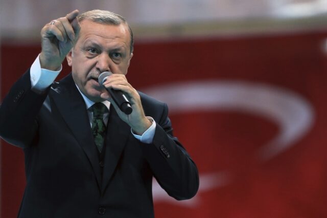 Οι κινήσεις Ερντογάν δείχνουν πρόωρες κάλπες το 2018
