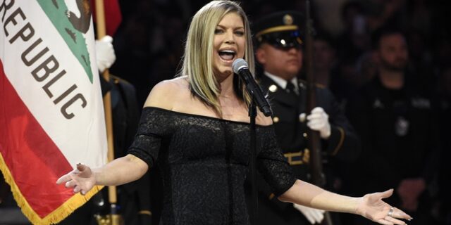 Η Fergie τραγούδησε τον πιο ‘σέξι’ αμερικανικό ύμνο
