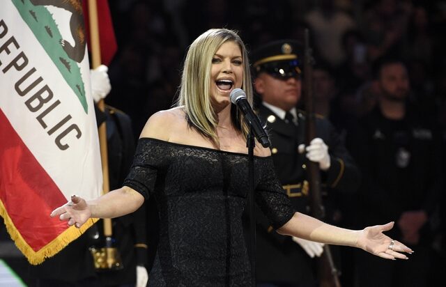 Η Fergie τραγούδησε τον πιο ‘σέξι’ αμερικανικό ύμνο