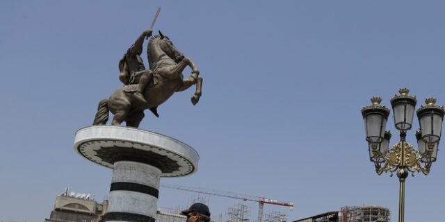 Σκοπιανό: Άμεσα η μετονομασία αυτοκινητοδρόμου και αεροδρομίου στην πΓΔΜ