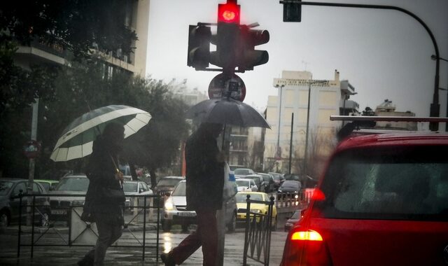 Με συννεφιά και βροχή τα Κούλουμα