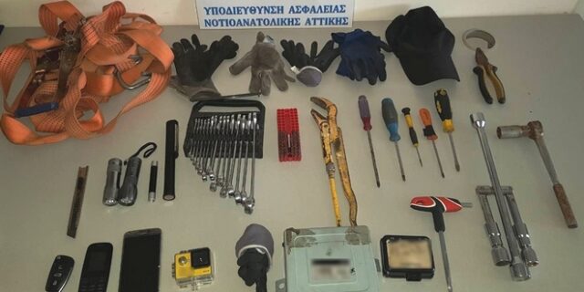 Συνελήφθησαν κλέφτες αυτοκινήτων στην Αργυρούπολη