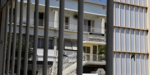 Έρχονται προσλήψεις 588 υπαλλήλων στα καταστήματα κράτησης