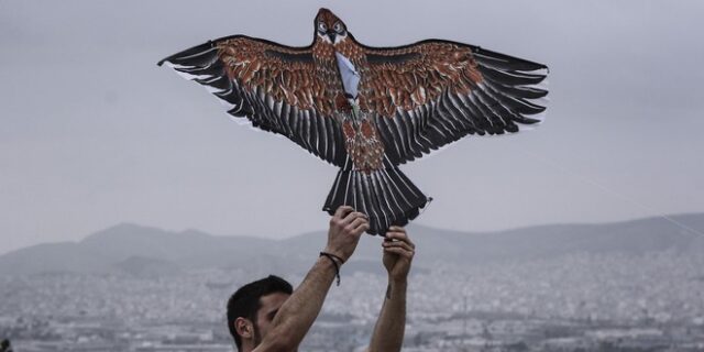 Άστατος ο καιρός την Καθαρά Δευτέρα- Πού θα εκδηλωθούν βροχές, καταιγίδες και χιόνια