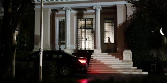 Ολοκληρώθηκε η έκτακτη σύσκεψη στο Μαξίμου υπό τον Αλ. Τσίπρα