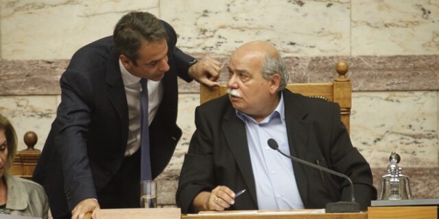 Επιστολή Μητσοτάκη σε Βούτση για Καμμένο