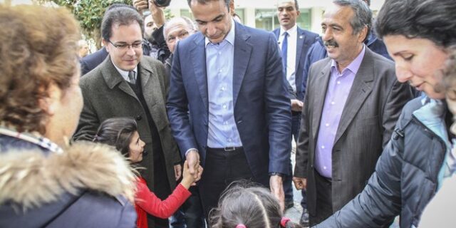 Μητσοτάκης: Οι πολίτες δεν εμπιστεύονται τον Τσίπρα να διαπραγματευτεί με τα Σκόπια