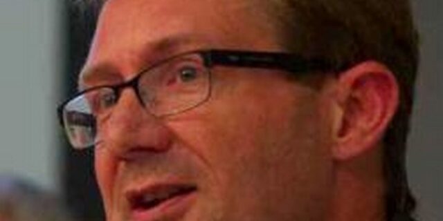 Νικ Νιούμαν: Τα επόμενα χρόνια θα απορούμε αν οι πληροφορίες έχουν παραχθεί από ανθρώπους