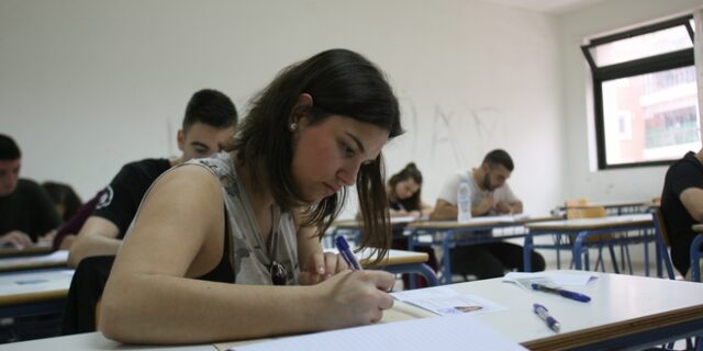 ‘Φρένο’ στα ωριαία διαγωνίσματα στο Λύκειο